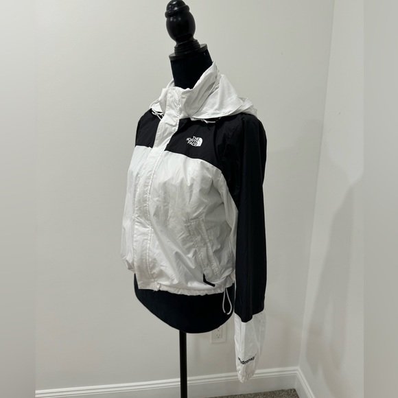 North face jacket - Picture 2 of 5